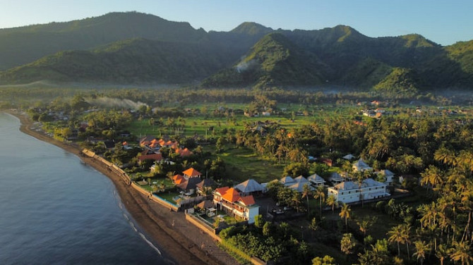 Вилла Agung beach front в Амеде Banjar - photo 4