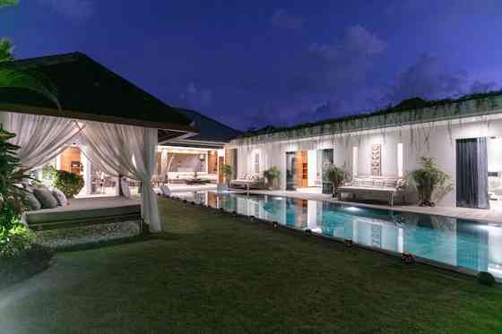 Amazing villa 4 BR next to Seminyak Kuta