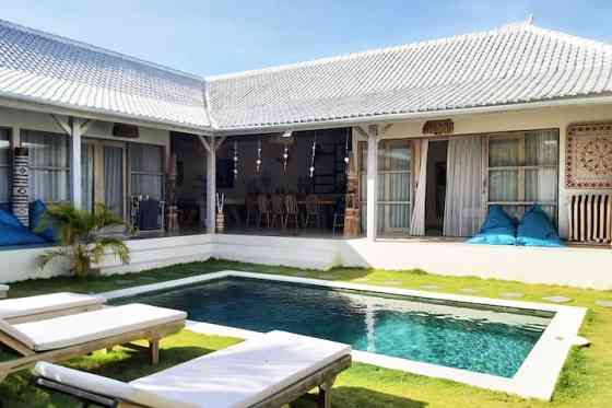 В самом сердце Семиньяка 3BD Villa White Karma. Kuta