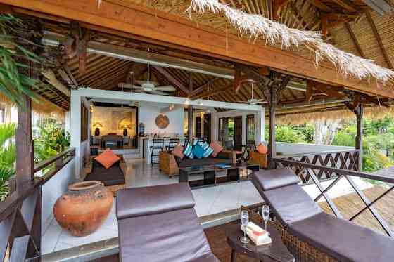 Вилла Atas Oceanfront Treehouse с эксклюзивным бассейном Klungkung