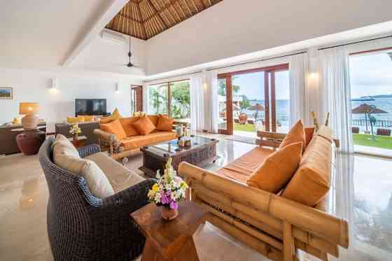 Villa Dahlia - Luxury Oceanfront Retreat  w/Chef Klungkung