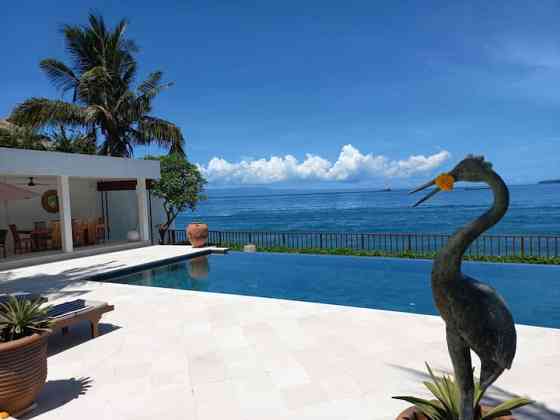 Villa Dahlia - Luxury Oceanfront Retreat  w/Chef Klungkung