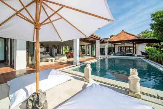 Красивая 4 BR Villa Oasis на рисовых полях Denpasar