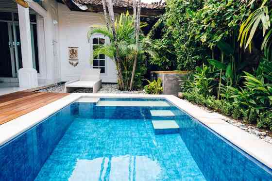 Bali style seminyak  3b beach house Kuta