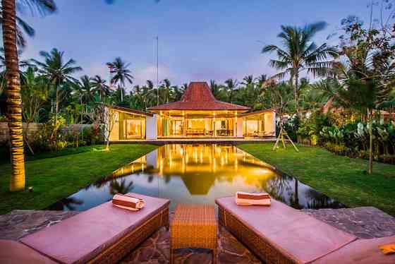 Вилла Beachfront Villa Melaya Bali - 3BR - Бассейн Негара