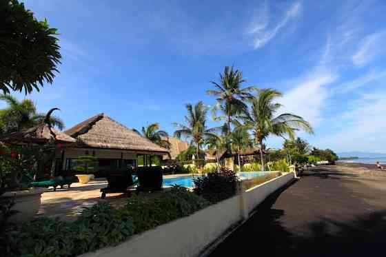 Вилла Bunga Melati Luxury Private Beachfront villa Banjar