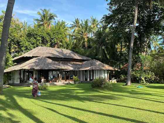 Вилла Beachfront Villa CAPE GULAH + бассейн Singaraja