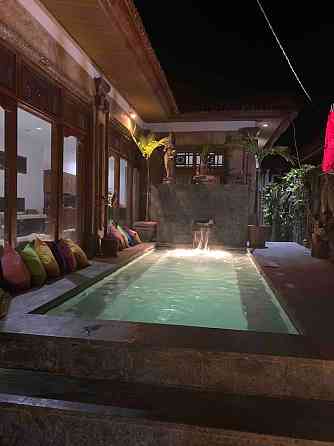 Galang Bulan - Full Moon Villa Banjar