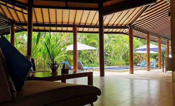 Lovina Beachfront 4 Bed Luxury Banjar