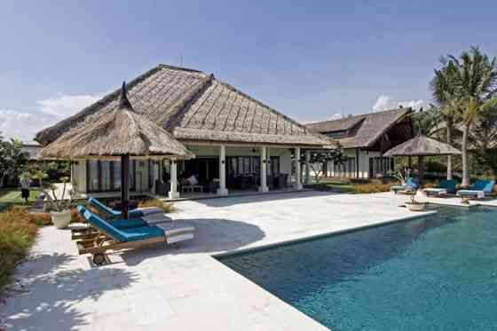 Роскошная вилла Beachfront Villa Nusa Indah CHSE сертифицирована Banjar