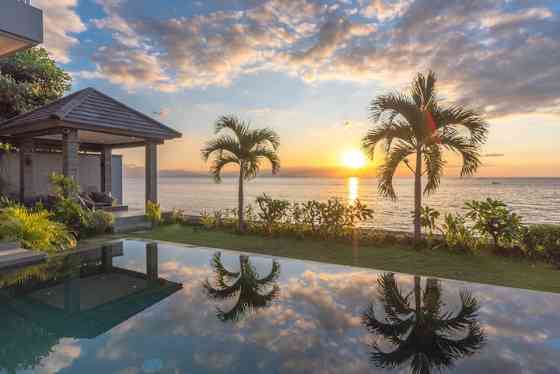 Villa Sean - Luxury and Romantic Beachfront Villa Singaraja