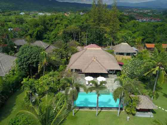 Lovina Private Beachfront ⭐️ ⭐️⭐️⭐️⭐️ Poolvilla Banjar