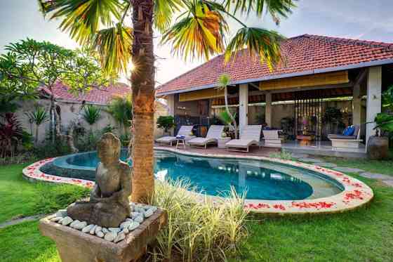 Вилла Little Paradise Pool Pool Villa с 1 спальней рядом с Чангу Denpasar