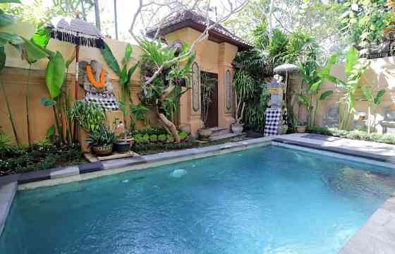 Rumah Agung 2BR House с частным бассейном Ubud