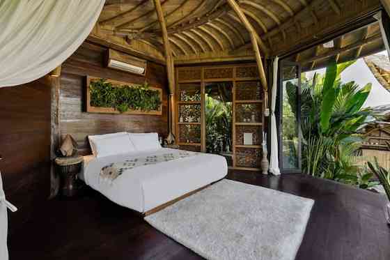 EARTHSHIP Eco Luxe Home Ubud