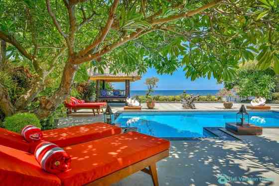 Villa Kamboja ~ Intimate Luxury Beach Villa 3BR Banjar