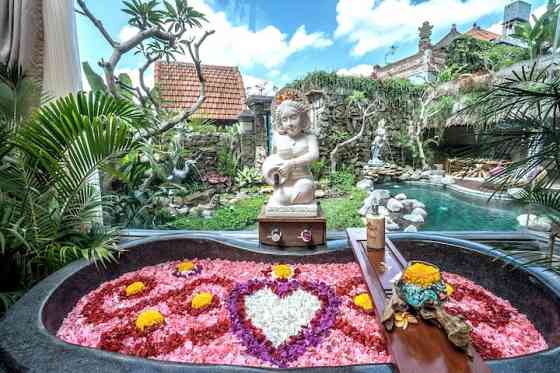 Вилла с пышным тропическим бассейном Pondok Prapen. Ubud