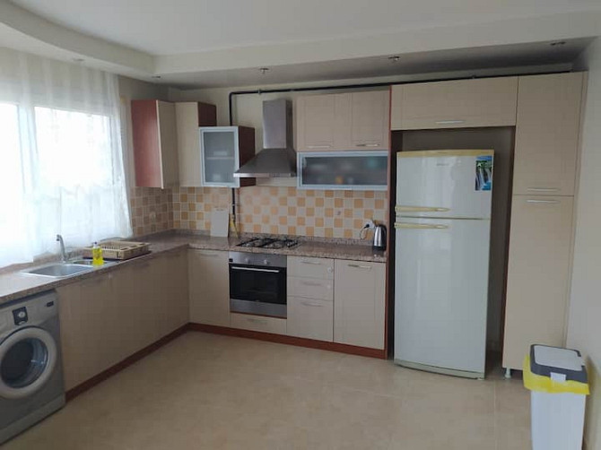 Peaceful City Center 3 BR Flat Mercin - photo 2