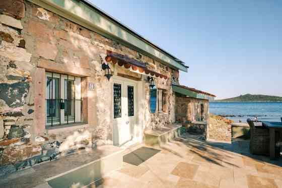 Уникальный Cunda Experience, Stone House w Private Bay Айвалык