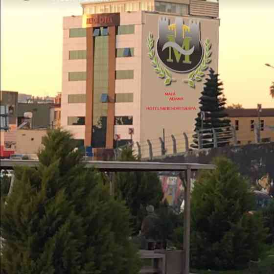 В центре города Adana