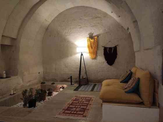 Lavander Stone House (№ 2), хозяин и туристический агент на Airbnb UErguep