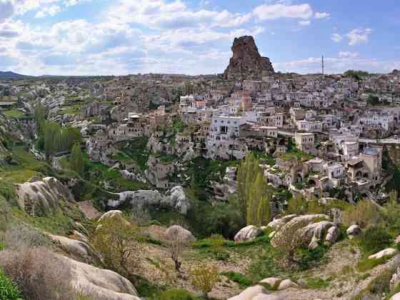 Anitya Cave House UErguep