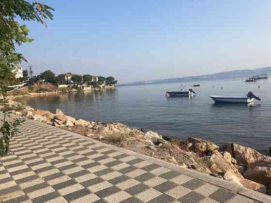 в пресноводной деревне Эрдек с садом очень близко к морю Бандырма