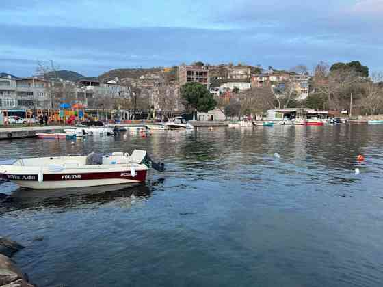 в пресноводной деревне Эрдек с садом очень близко к морю Бандырма