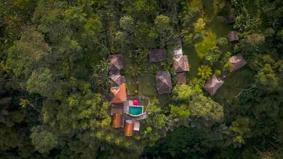 Номер с видом на сад включает завтрак. Ubud