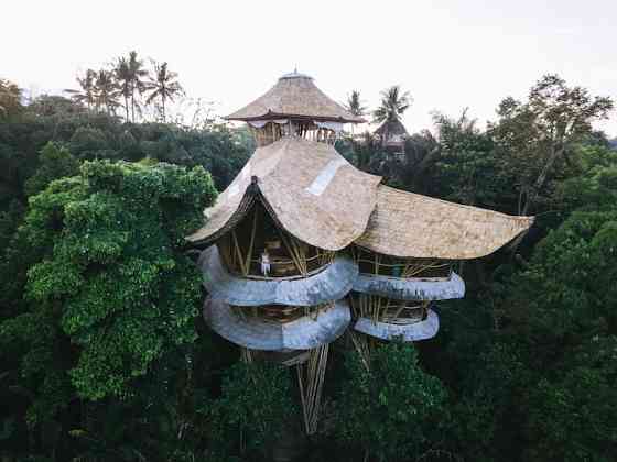 Sharma Springs 5 bds Luxurious Bamboo Mansion Pool Denpasar