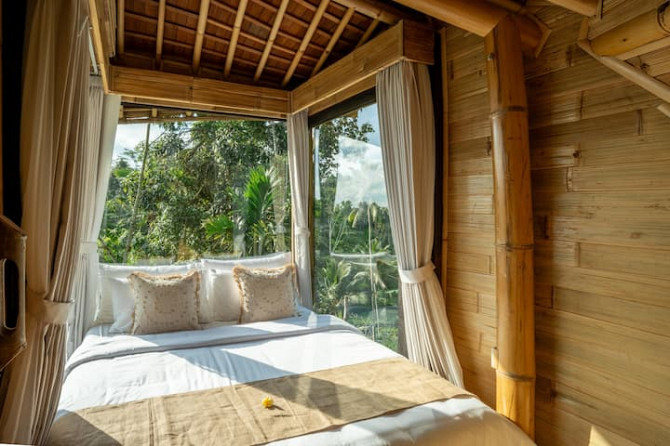 Вилла Sky Villa с джакузи в Тампаксиринге - Bambootel. Ubud - изображение 6