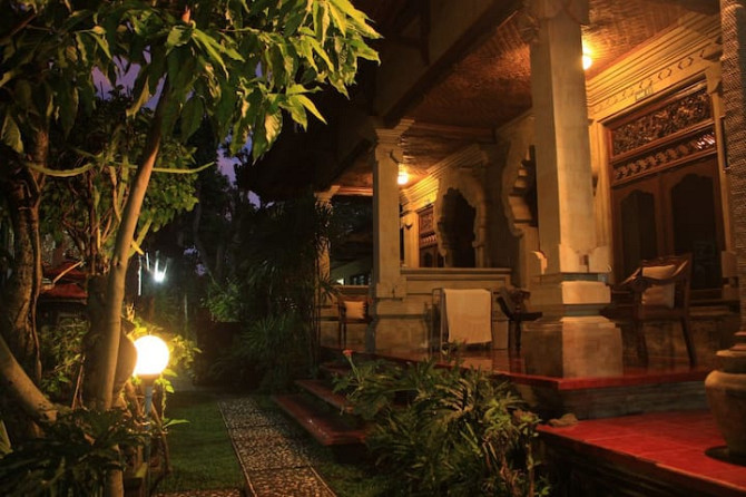 Недорогое жилье в гостинице Ubud Tungeh Inn Ubud - изображение 3