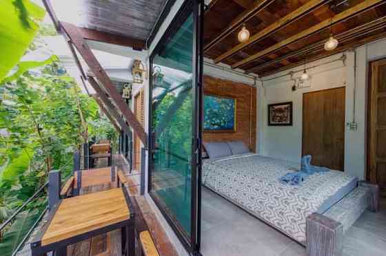 Rainforest Lodge рядом с водопадом San Kamphaeng