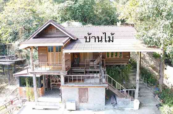 Wood House In Chakerpor Lamphun