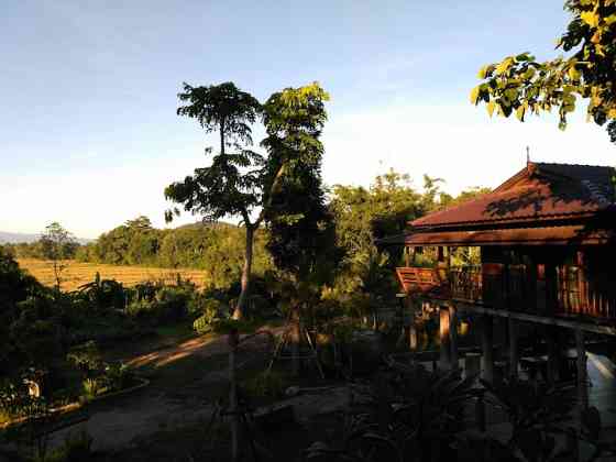 Уникальный деревянный дом рядом с Black House Chiang Rai