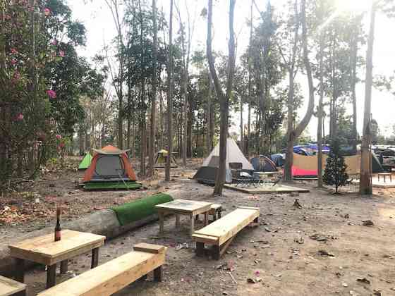 Godung Yaan 369 Creative Camp Space Phrae Уттарадит