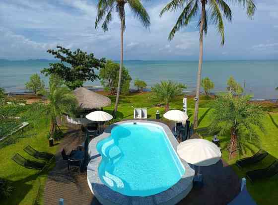 Apartment by the sea with pool (room 1) Trat