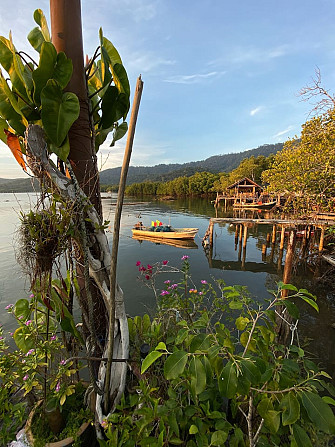 Спальня с двуспальной кроватью размера Queen size в Fisherman 's Village Trat - photo 3