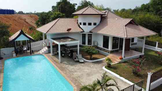 LuXuRy Large PrIvate Pool Villa Koh Chang Trat