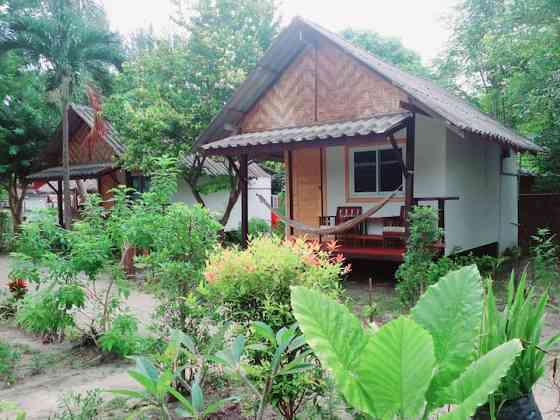 Standard Garden View-Air Con. Сатун