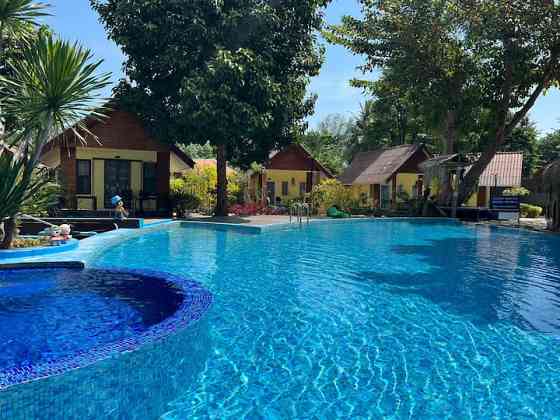 Пляж Dong Talay Lipe Beach - Suite Studio Double Bed Сатун