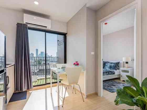 1BR Bangkok рядом с видом на бассейн BTS уютно. Phra Pradaeng