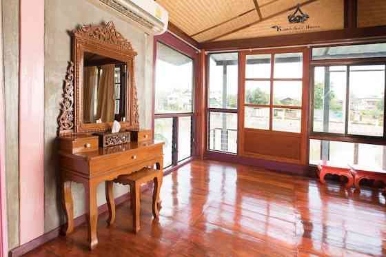 Kanecha 's Home Lampang (Water Front House) Лампанг