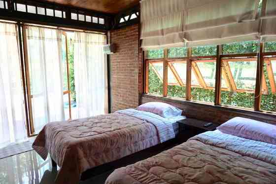 Tha Ma-O Bou-Teak homestay in Lampang old town Лампанг