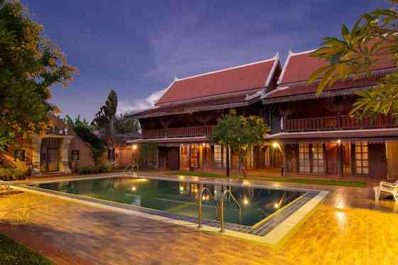 Ban Sriphaya 2: Lao Style Poolside Villa Tha Bo