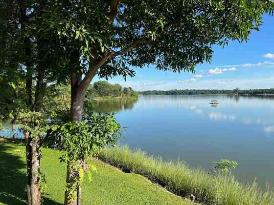 Lao Lake House Phon Charoen