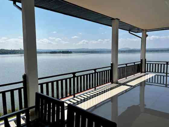 Lao Lake House Phon Charoen