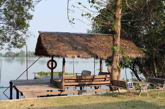 The River Hug,Ayutthaya Bang Pa-in