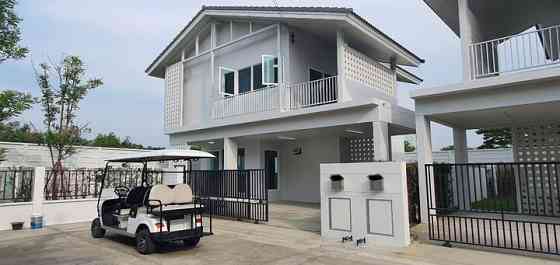 Home sweet home in Pathumthani Khlong Luang