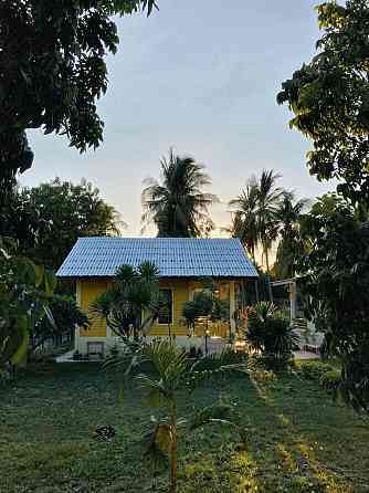 Barefoot Beach House (Yellow Sunrise) Pran Buri